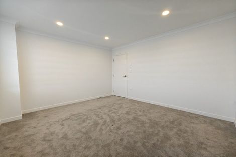 Photo of property in 70 Michael Bosher Way, Flat Bush, Auckland, 2019