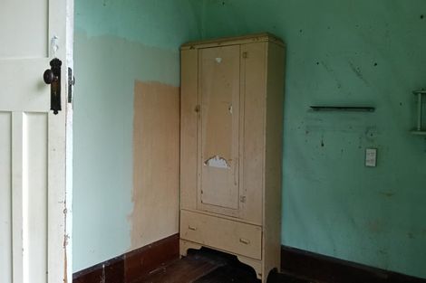 Photo of property in 28 Highbury Road, Highbury, Wellington, 6012