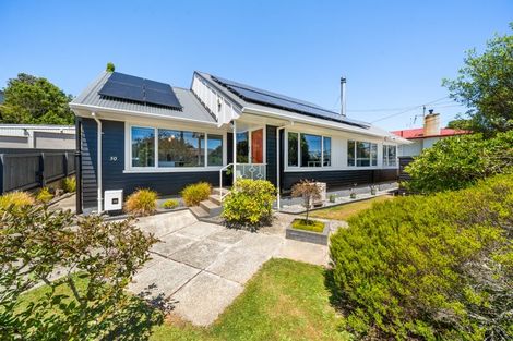 Photo of property in 30 Beazley Avenue, Paparangi, Wellington, 6037