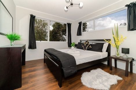 Photo of property in 6 Cherry Tree Place, Massey, Auckland, 0614