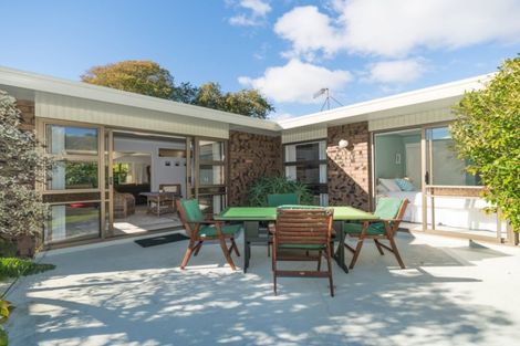 Photo of property in 5 Carbine Court, Awapuni, Palmerston North, 4412