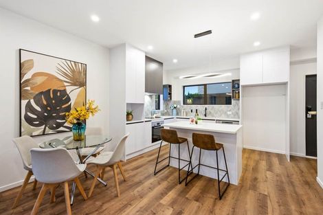 Photo of property in 2/81 Vodanovich Road, Te Atatu South, Auckland, 0610