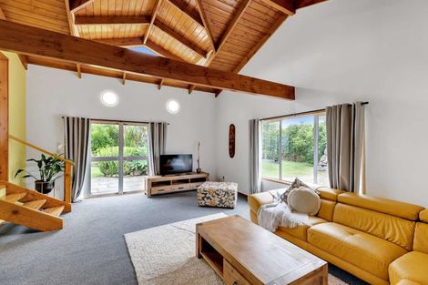 Photo of property in 3265 South Head Road, South Head, Helensville, 0874