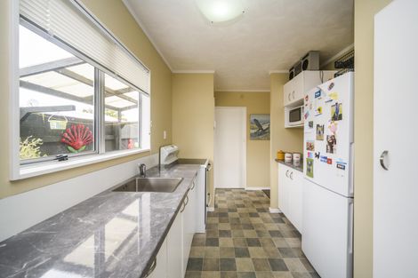 Photo of property in 17 Cargill Grove, Kelvin Grove, Palmerston North, 4414