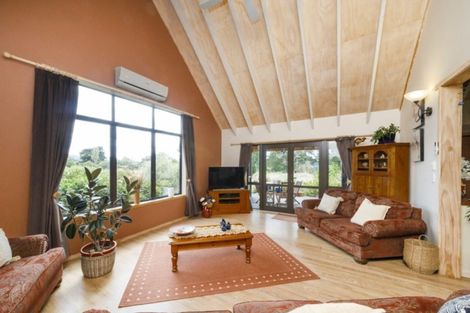 Photo of property in 1106a Pohangina Road, Pohangina, Ashhurst, 4884