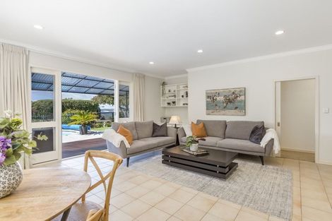 Photo of property in 45 Auld Street, Torbay, Auckland, 0630