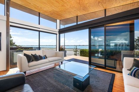 Photo of property in 69a Beachville Road, Redcliffs, Christchurch, 8081