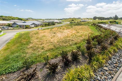 Photo of property in 15 Golf Vue Place, Castlecliff, Whanganui, 4501
