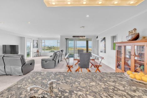 Photo of property in 35 Seascape Crescent, Waipu, 0582