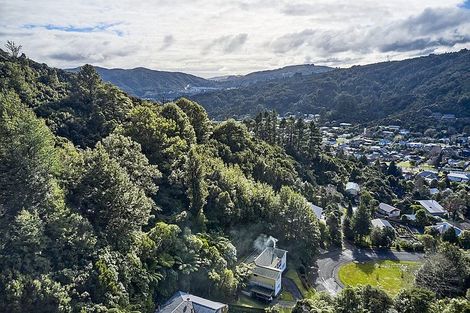 Photo of property in 34 Ngahere Street, Stokes Valley, Lower Hutt, 5019
