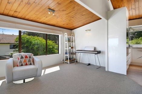 Photo of property in 2 Gellibrand Place, Omokoroa, 3114