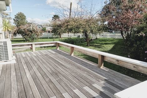 Photo of property in 11 Darlington Street, Ngatea, 3503