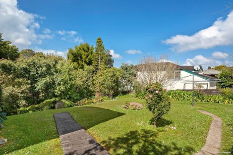 Photo of property in 35 Montgomery Avenue, Rothesay Bay, Auckland, 0630