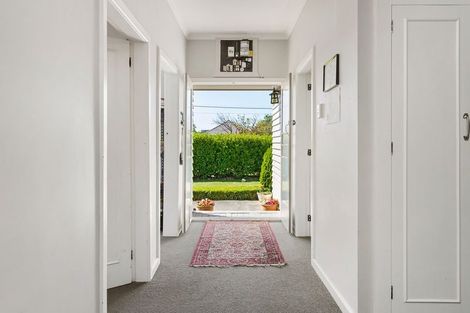 Photo of property in 18 Coopers Road, Dallington, Christchurch, 8061