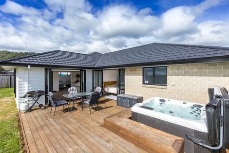 Photo of property in 79 Mawai Hakona Drive, Wallaceville, Upper Hutt, 5018