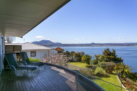 Photo of property in 51 Wakeman Road, Acacia Bay, Taupo, 3330
