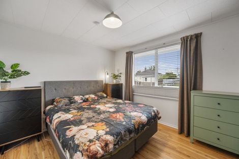 Photo of property in 28 Neal Crescent, Onekawa, Napier, 4110