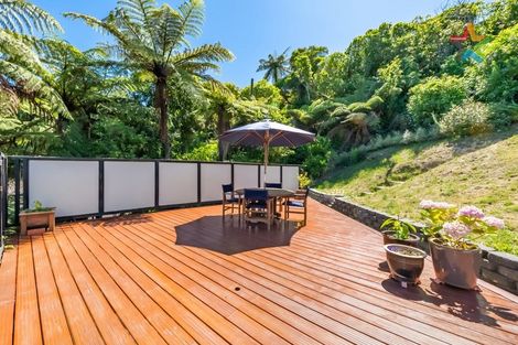 Photo of property in 121 Tirohanga Road, Tirohanga, Lower Hutt, 5010