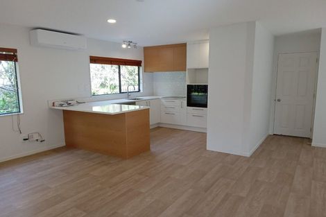 Photo of property in 34b Kiteroa Terrace, Rothesay Bay, Auckland, 0630