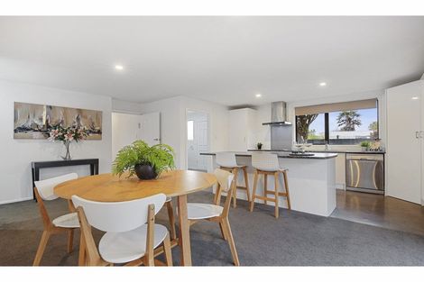 Photo of property in 25 Stackhouse Avenue, Bishopdale, Christchurch, 8053