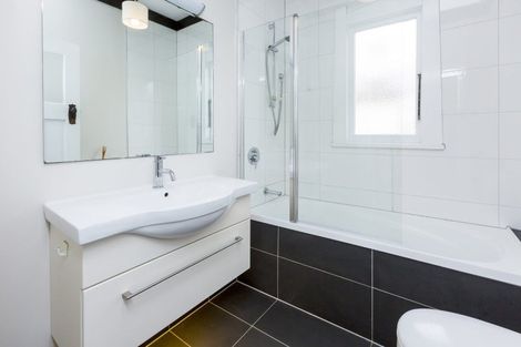 Photo of property in 8 Leighton Avenue, Waiwhetu, Lower Hutt, 5010