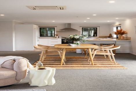 Photo of property in 82 Grey Street, Cambridge, 3434