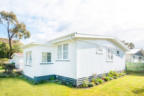 Photo of property in 8 Worsley Street, Tamarau, Gisborne, 4010