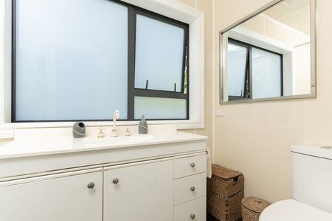 Photo of property in 40 Kapiti Crescent, Titahi Bay, Porirua, 5022