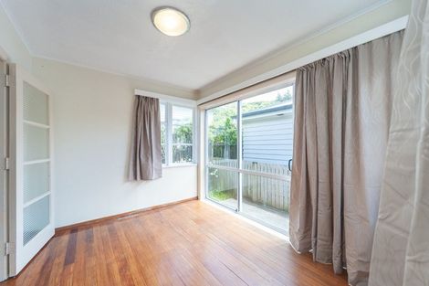 Photo of property in 34 Allington Road, Karori, Wellington, 6012