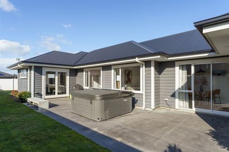 Photo of property in 2 Beachvale Drive, Kaiapoi, 7630