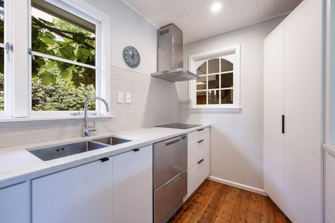 Photo of property in 37 Mount Pleasant Avenue, Beachville, Nelson, 7010