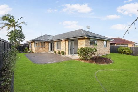 Photo of property in 34 Sandwick Drive, Weymouth, Auckland, 2103