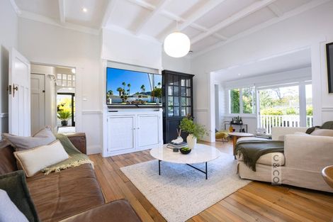 Photo of property in 56 Queen Street, Riverhead, 0820