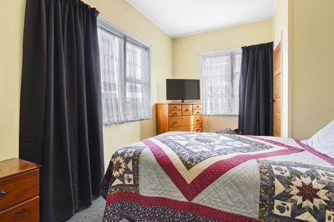 Photo of property in 28 Epsom Road, Sockburn, Christchurch, 8042