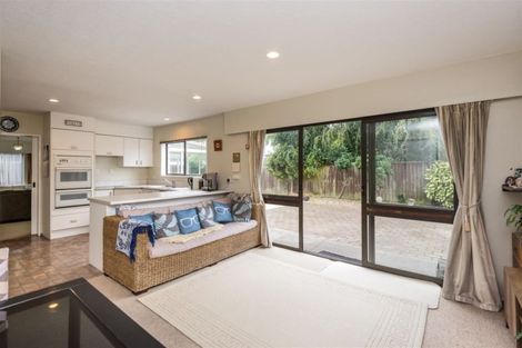 Photo of property in 11 Jamell Place, Avonhead, Christchurch, 8042