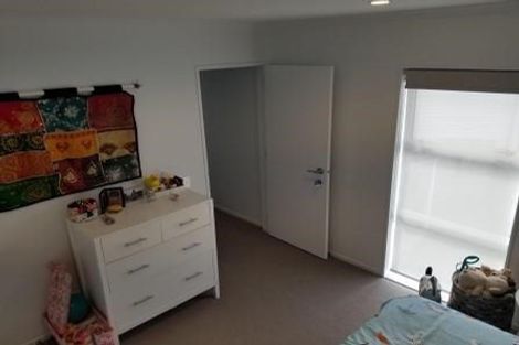 Photo of property in 2 Vincent Mcgrath Crescent, Swanson, Auckland, 0614