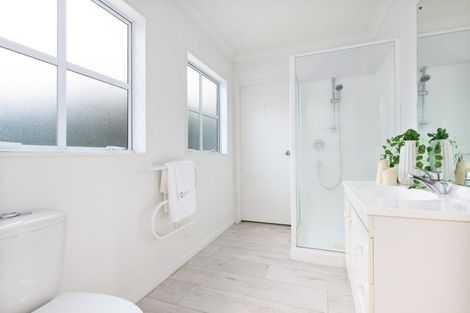 Photo of property in 14 Belleaire Court, West Harbour, Auckland, 0618