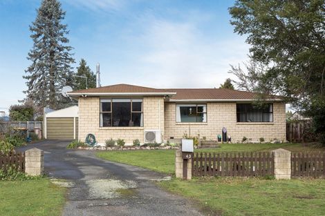 Photo of property in 43 Skerries Street, Outram, 9019