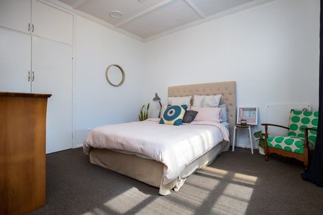 Photo of property in 25 Birdwood Avenue, Moturoa, New Plymouth, 4310