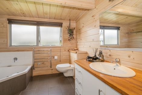 Photo of property in 33 Mccormick Place, Pauanui, Hikuai, 3579