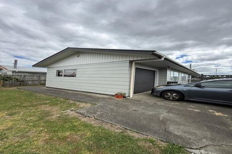 Photo of property in 2/100 Cargill Street, Papakura, 2110