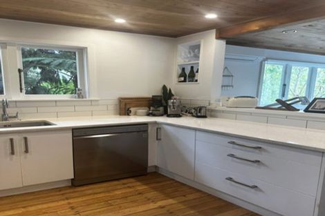 Photo of property in 802 West Coast Road, Oratia, Auckland, 0604