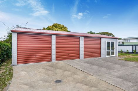 Photo of property in 30 Woodglen Road, Glen Eden, Auckland, 0602
