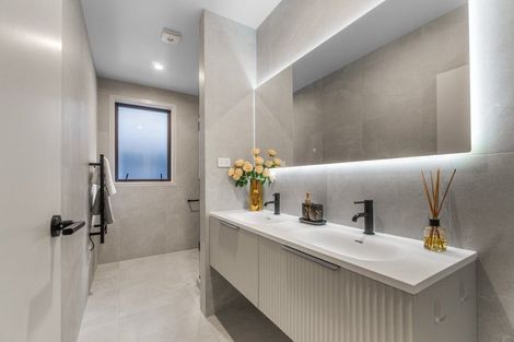 Photo of property in 201c Hurstmere Road, Takapuna, Auckland, 0622