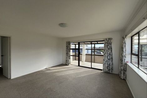 Photo of property in 2/37 Riverside Road, Orewa, 0931