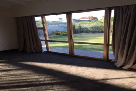 Photo of property in 8 Roskilda Crescent, Taradale, Napier, 4112