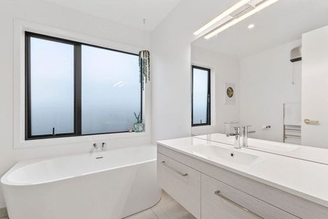 Photo of property in 33 Atkins Road, Luggate, Wanaka, 9382