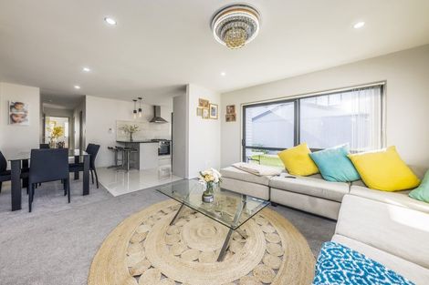 Photo of property in 95b Maplesden Drive, Clendon Park, Auckland, 2103