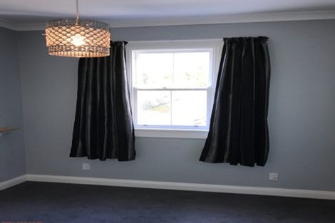 Photo of property in 30a Sutherland Crescent, Melrose, Wellington, 6023