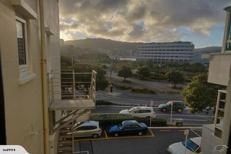 Photo of property in Fountain Court Flats, 48 Oriental Parade, Oriental Bay, Wellington, 6011